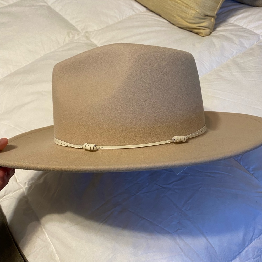 Brand new Wyeth Anthropologie hat